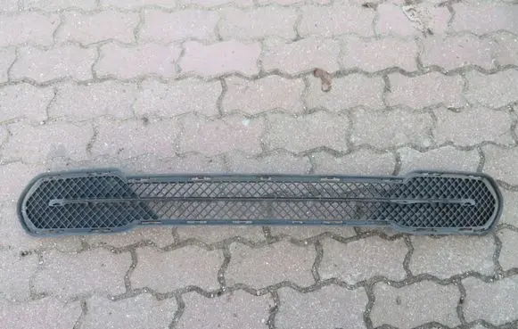 BMW X1 E84 Front bumper lower grill 51112990476