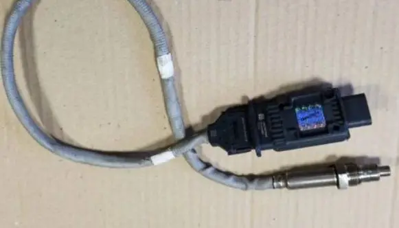 Volkswagen Caddy Lambda probe sensor 05L907807T NE65439