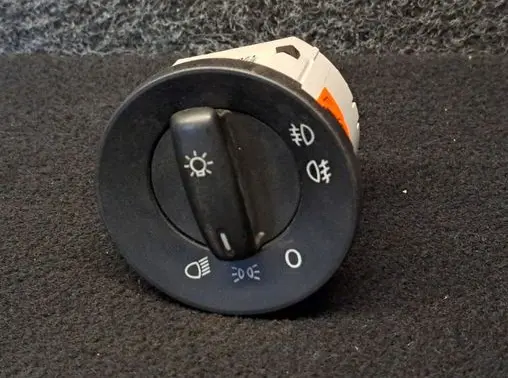 Skoda Octavia Mk2 (1Z) Light switch 1Z0941431C