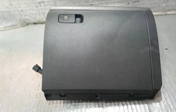 Volkswagen Jetta VI Glove box 5C7857097S82V