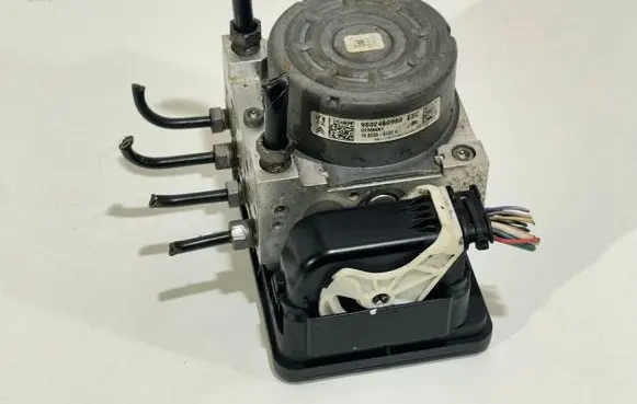 Peugeot 208 ABS Pump 10091511743 10062230441 28515050153