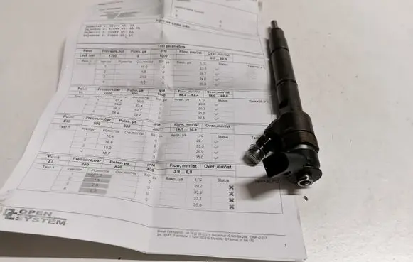 Mercedes-Benz B W245 Fuel injector 0445110167