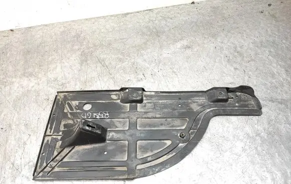 Volvo V60 Rear bumper underbody cover/under tray 31323119 BF5HA F25MD1