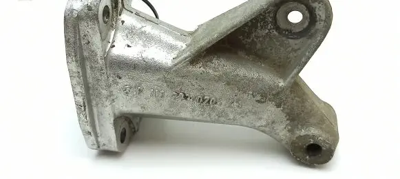 Mercedes-Benz S W116 Engine mounting bracket R1102230704