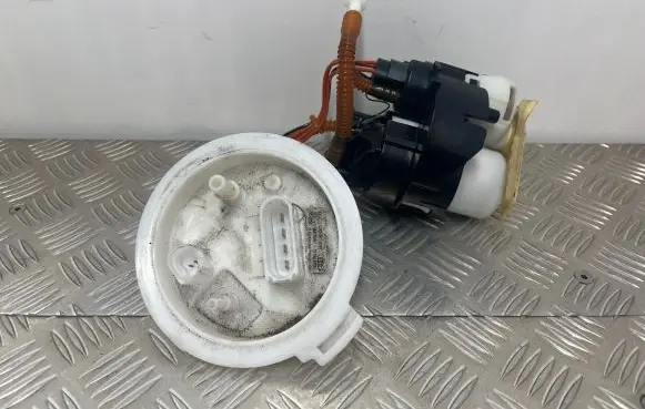Audi A7 S7 4K8 In-tank fuel pump 4K0201317B