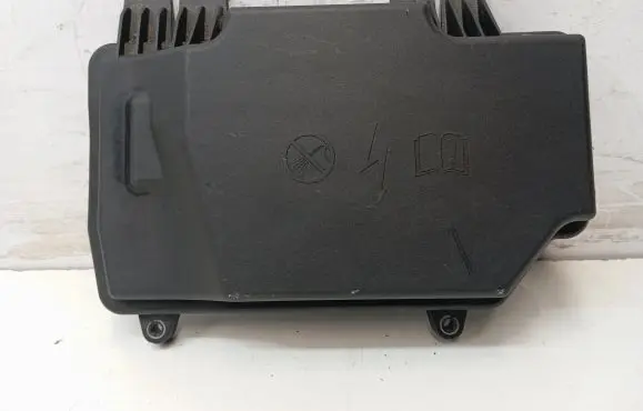 Mercedes-Benz E W213 Fuse box cover A2055402428