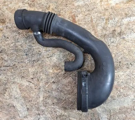 BMW X5 E53 Turbo air intake inlet pipe/hose 7786013 13717786013