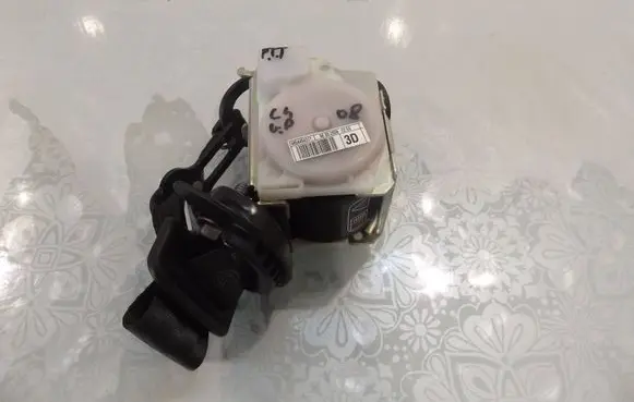 Citroen C4 Grand Picasso Third row seat belt 