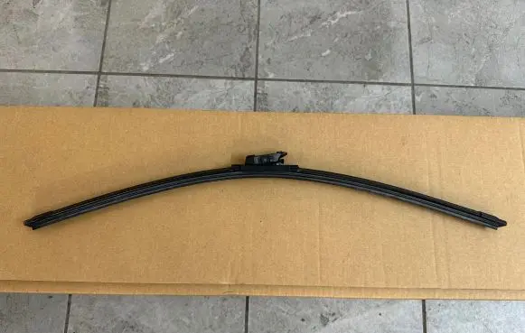 Volkswagen Amarok Windshield/front glass wiper blade 