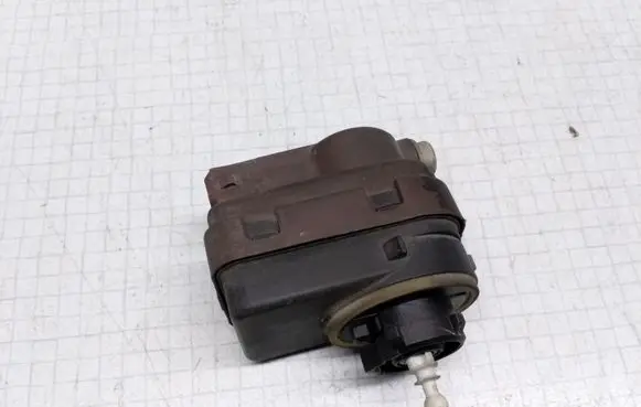 Peugeot 306 Headlight level adjustment motor 