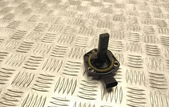 Audi A3 S3 8P Oil level sensor 6PR00807903 1J0907660C