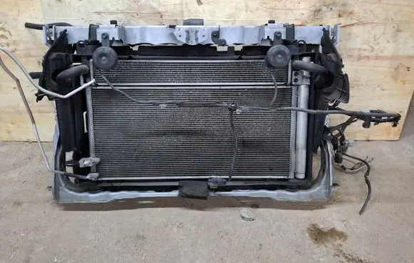 Toyota Prius (XW30) Radiator support slam panel 100222-1377