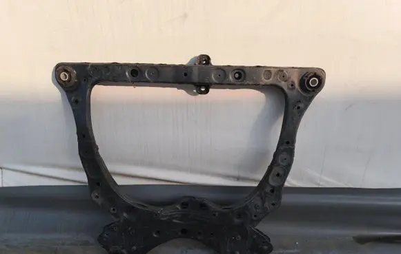 Toyota Camry VIII XV70 Front subframe NOTSPECIFIED