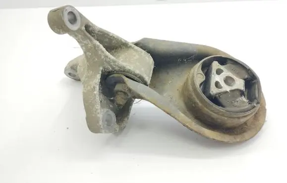 Volvo V50 Engine mount bracket 4M516P082G