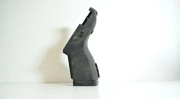 Audi A4 S4 B5 8D Air intake duct part 058129617A