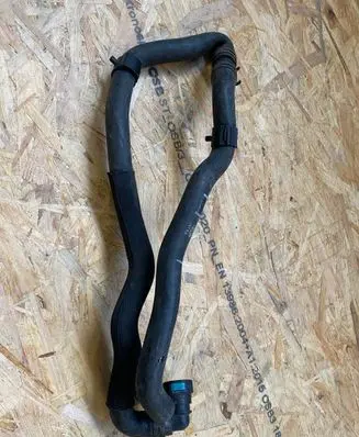 Land Rover Range Rover Sport L494 Engine coolant pipe/hose FPLA8D050CC FPLA-8D050-CC