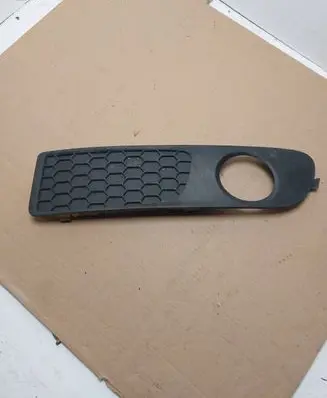 Volvo S80 Front bumper lower grill 30655929 3074411