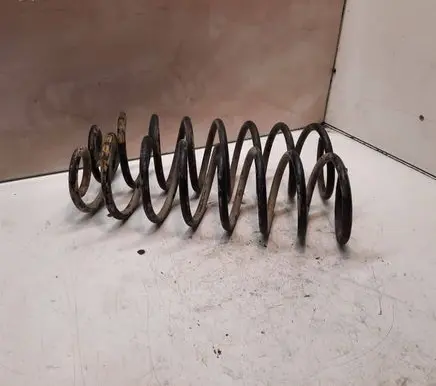 Volkswagen Golf III Rear coil spring