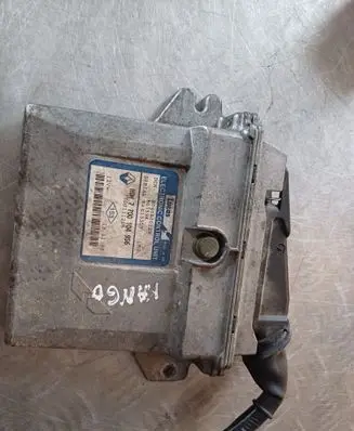 Renault Kangoo I Engine control unit/module 7700104956