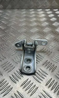 Opel Zafira C Front door lower hinge 