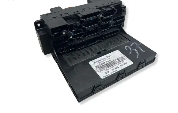 Mercedes-Benz CLK A209 C209 Fuse module 2095451101 5DK00848511