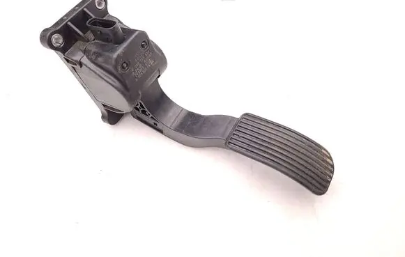 Mercedes-Benz Sprinter W906 Accelerator throttle pedal A9063000404 0280755023 ZGS009Q012