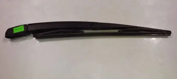 KIA Carens II Rear wiper blade arm