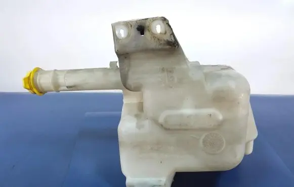 Chrysler Sebring (ST-22 - JR) Windshield washer fluid reservoir/tank 04805301AD
