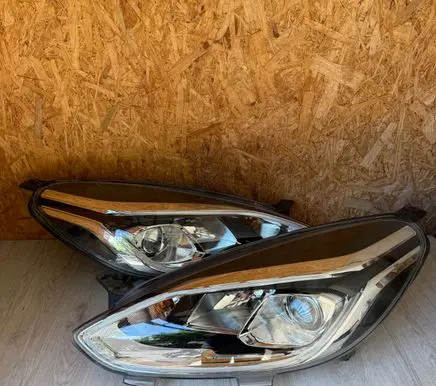 Ford Fiesta Headlights/headlamps set H1BB13W029CE