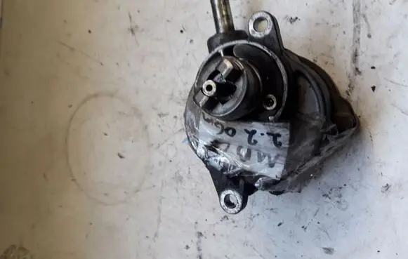 Mercedes-Benz C W203 Vacuum pump