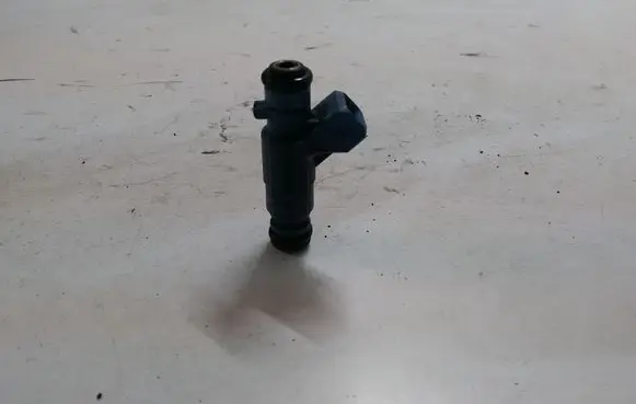 Smart ForTwo I Fuel injector 0280155814 0003099V004