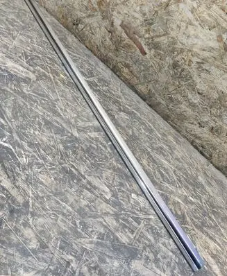Front door glass trim molding