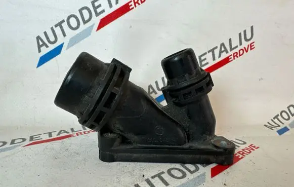 Engine coolant pipe/hose