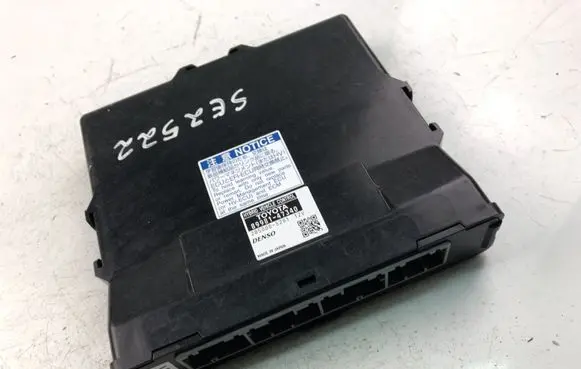 Toyota Prius+ (ZVW40) Other control units/modules 8998147340