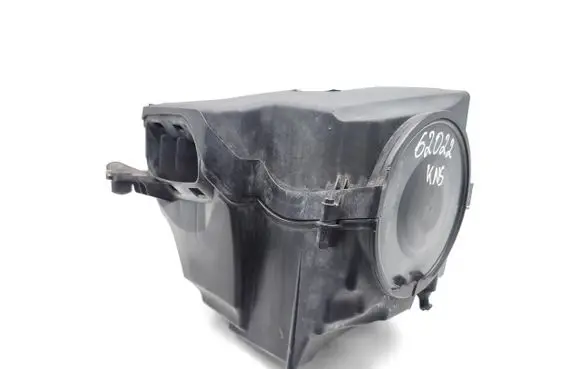 Volvo C30 Air filter box 7M51-9600-BJ 70549840