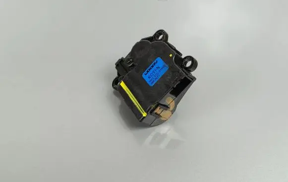 KIA Sorento Air flap motor/actuator D332JY9AA05
