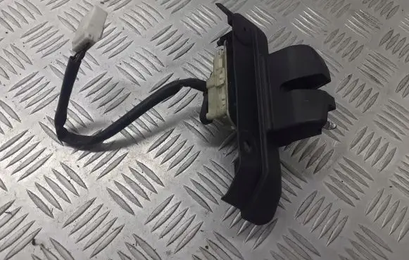 Alfa Romeo 147 Tailgate exterior lock 