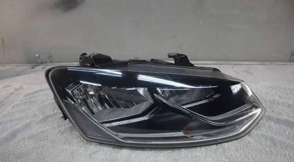 Volkswagen Polo V 6R Headlight/headlamp 6C1941006B 1EB01203402 01203302171156