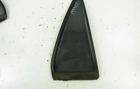 Mitsubishi Lancer Rear side window 
