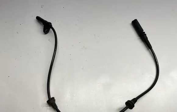 BMW X5 E70 ABS brake wheel speed sensor 6771776