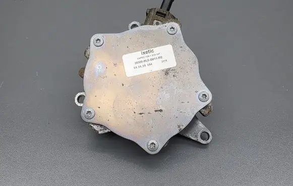 Vacuum pump