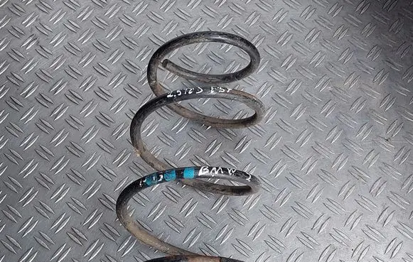 BMW 5 E39 Front coil spring