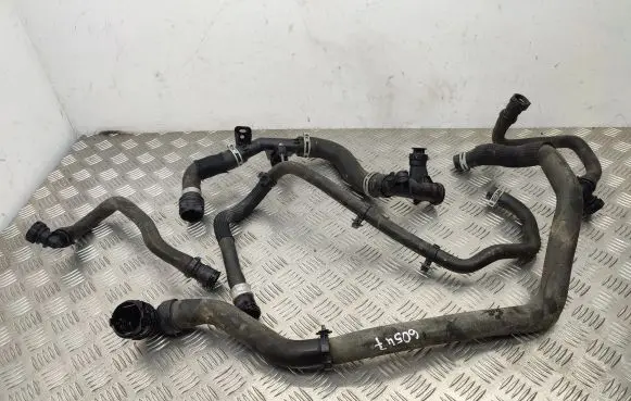 Peugeot 308 Engine coolant pipe/hose