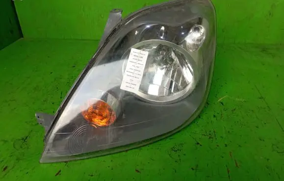 Ford Fiesta Headlight/headlamp