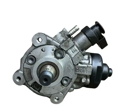 Volkswagen Golf VI Fuel injection high pressure pump 0445010514 03L130755D