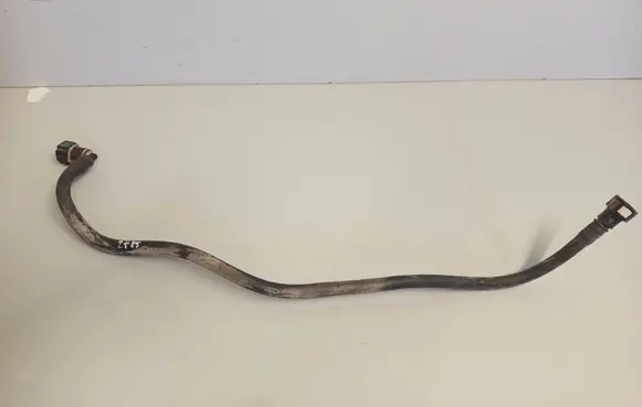 Volvo V70 Fuel line pipe 
