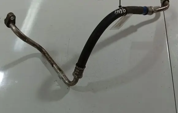 Toyota Avensis T270 Air conditioning (A/C) pipe/hose 8870405380