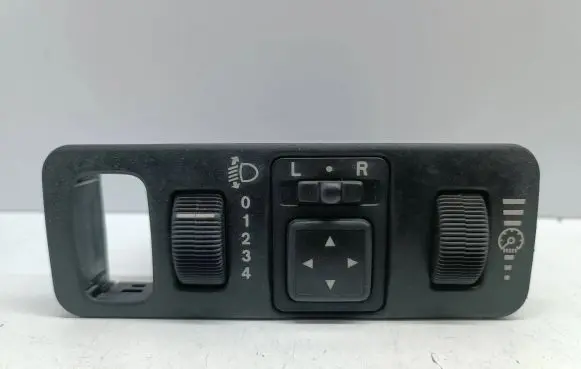 Mitsubishi Space Star Wing mirror switch MR740608 09118