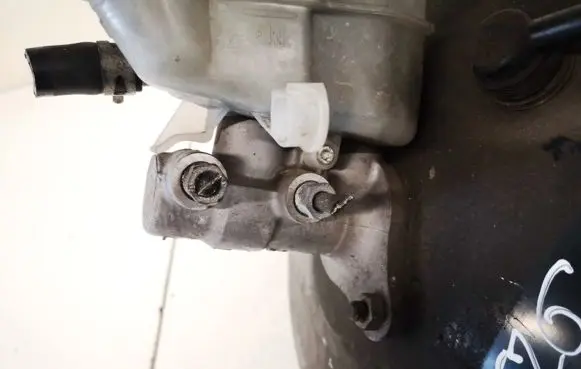 Mitsubishi Outlander Master brake cylinder