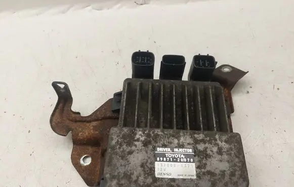 Toyota Avensis T250 Fuel injection control unit/module 8987120070 1310001371